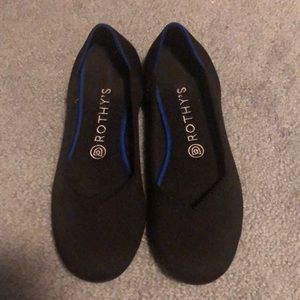 Black Rothys flat, size 9
